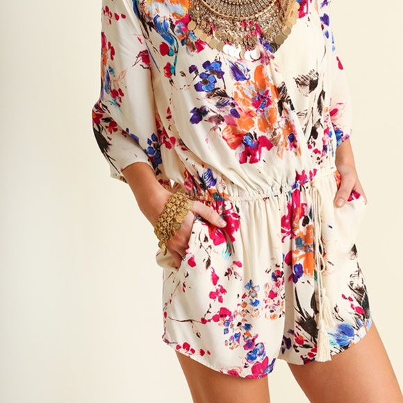 Umgee Pants - Umgee V-neck Floral Romper w/Tassel Waist